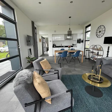 Enkhuizer Sunkiss Dritte Reihe Haus Nr 217 *